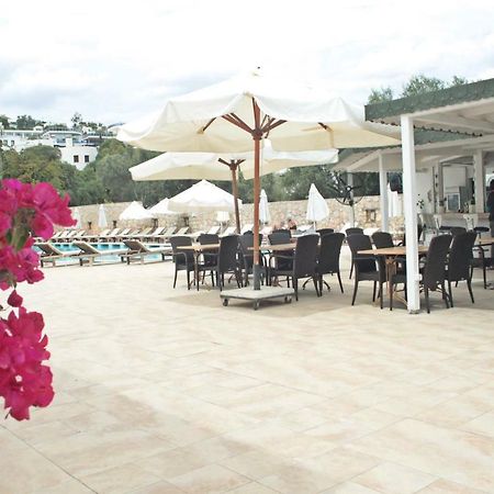 غومْبيت Costa Queen Suites المظهر الخارجي الصورة