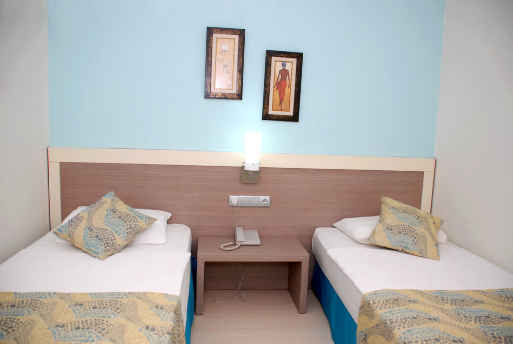 غومْبيت Costa Queen Suites المظهر الخارجي الصورة