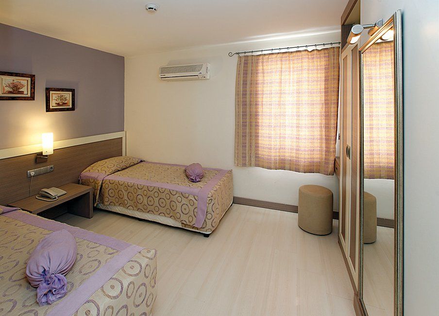 غومْبيت Costa Queen Suites المظهر الخارجي الصورة