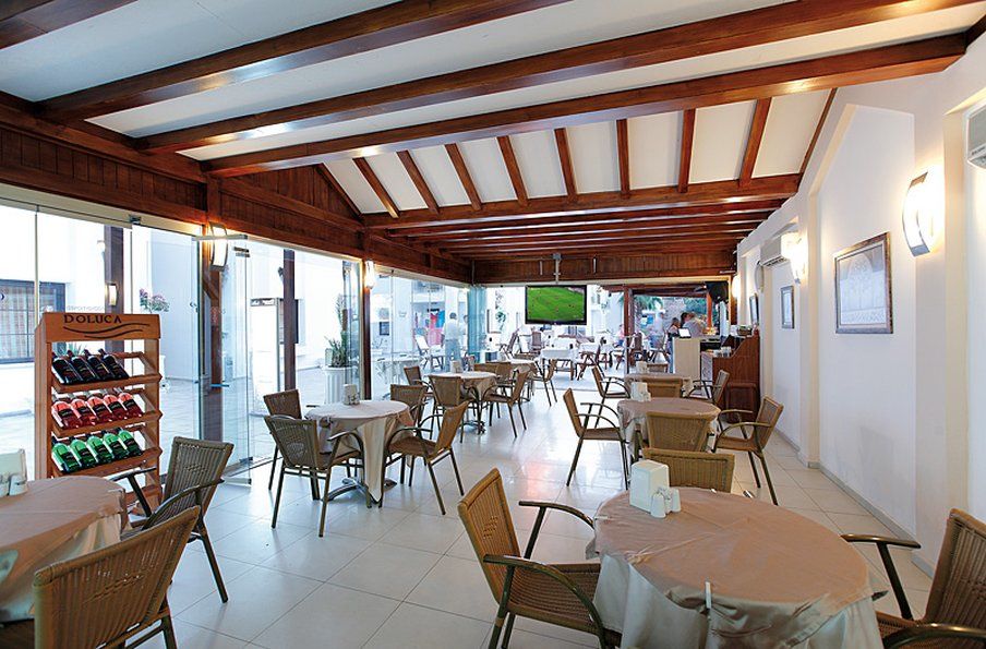 غومْبيت Costa Queen Suites المظهر الخارجي الصورة
