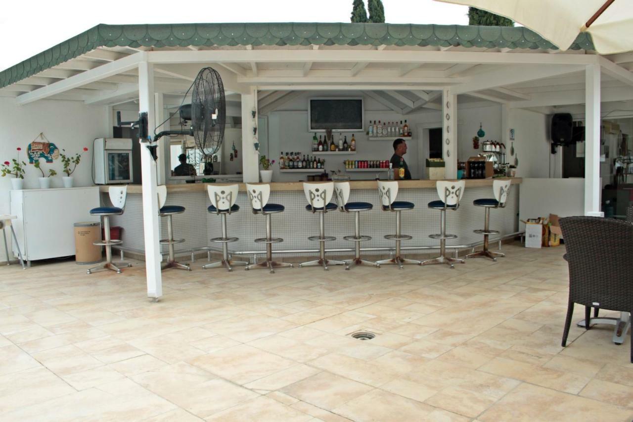 غومْبيت Costa Queen Suites المظهر الخارجي الصورة