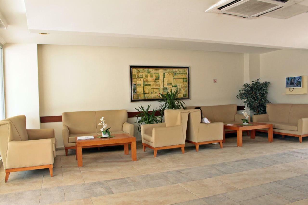 غومْبيت Costa Queen Suites المظهر الخارجي الصورة