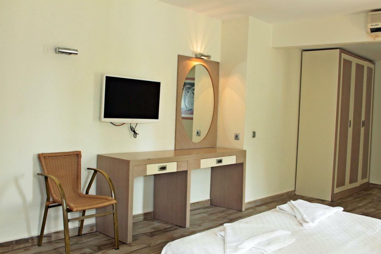 غومْبيت Costa Queen Suites المظهر الخارجي الصورة