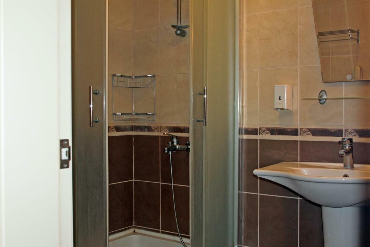 غومْبيت Costa Queen Suites المظهر الخارجي الصورة